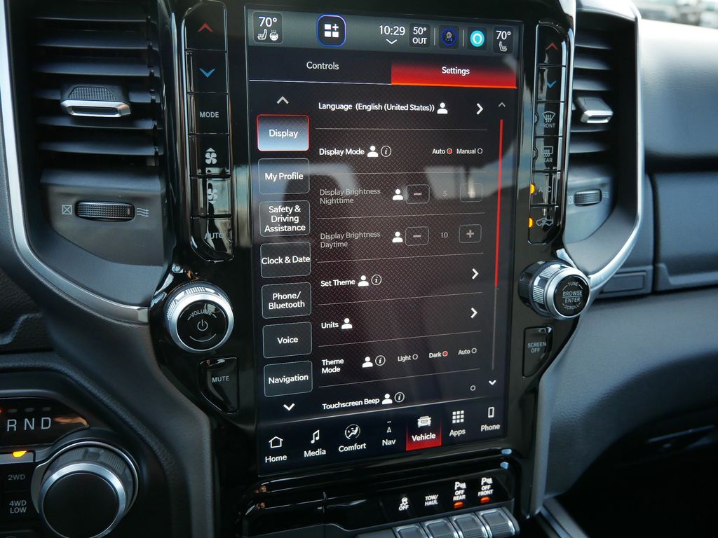 Thumbnail: 2024 RAM 1500 - 32