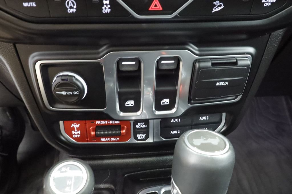 Thumbnail: 2021 Jeep Wrangler - 30