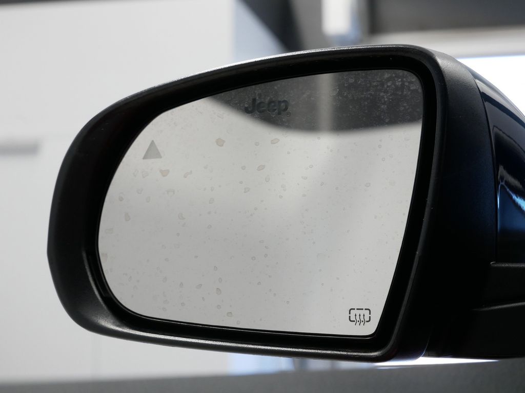 Thumbnail: 2025 Jeep Compass - 22