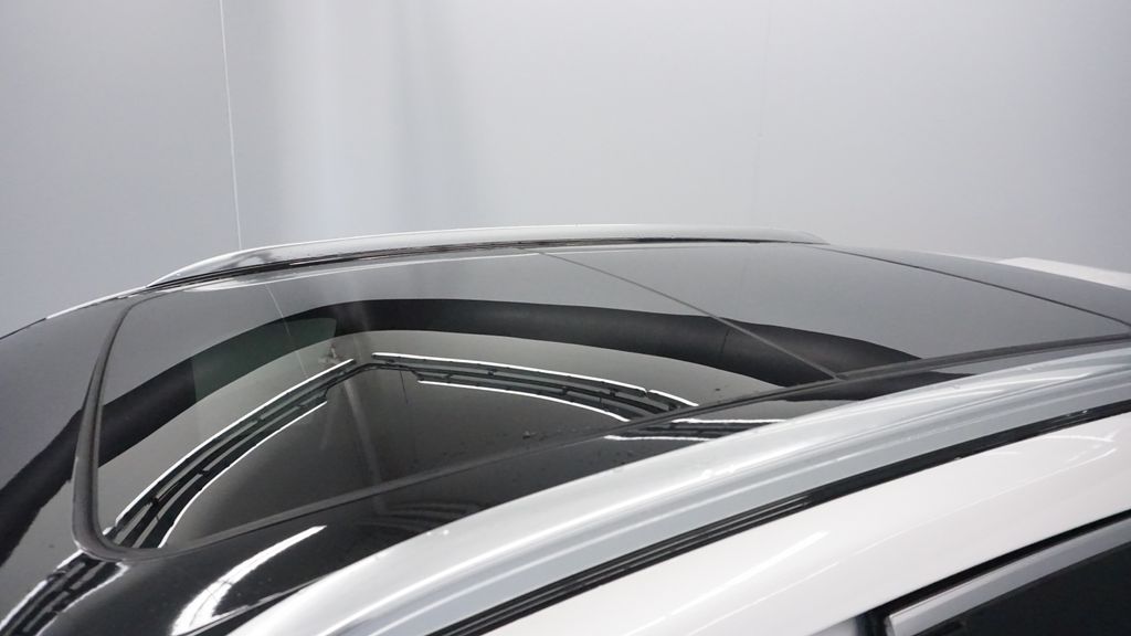 Thumbnail: 2019 Lincoln Nautilus - 39