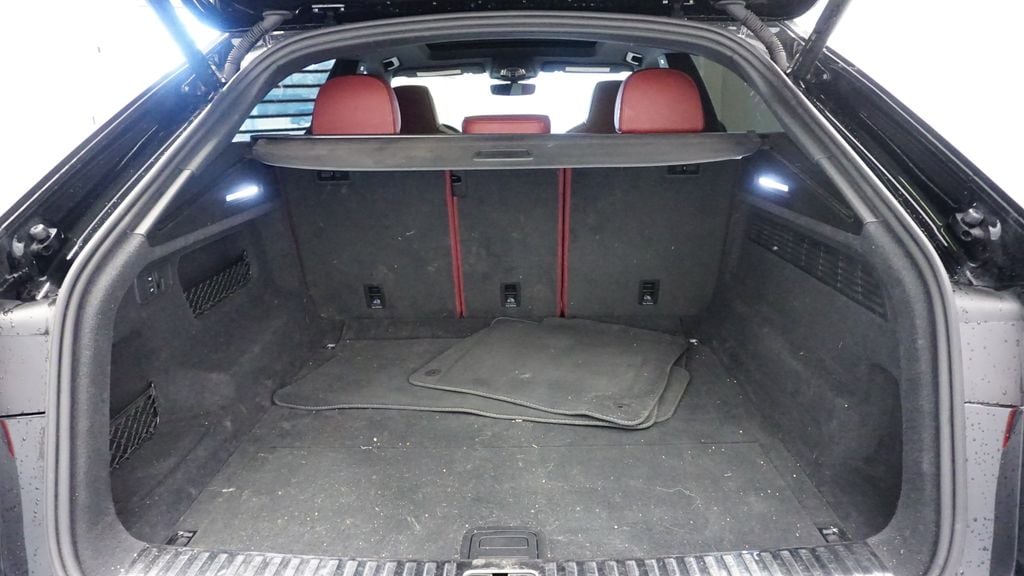 Thumbnail: 2022 Audi SQ8 - 15