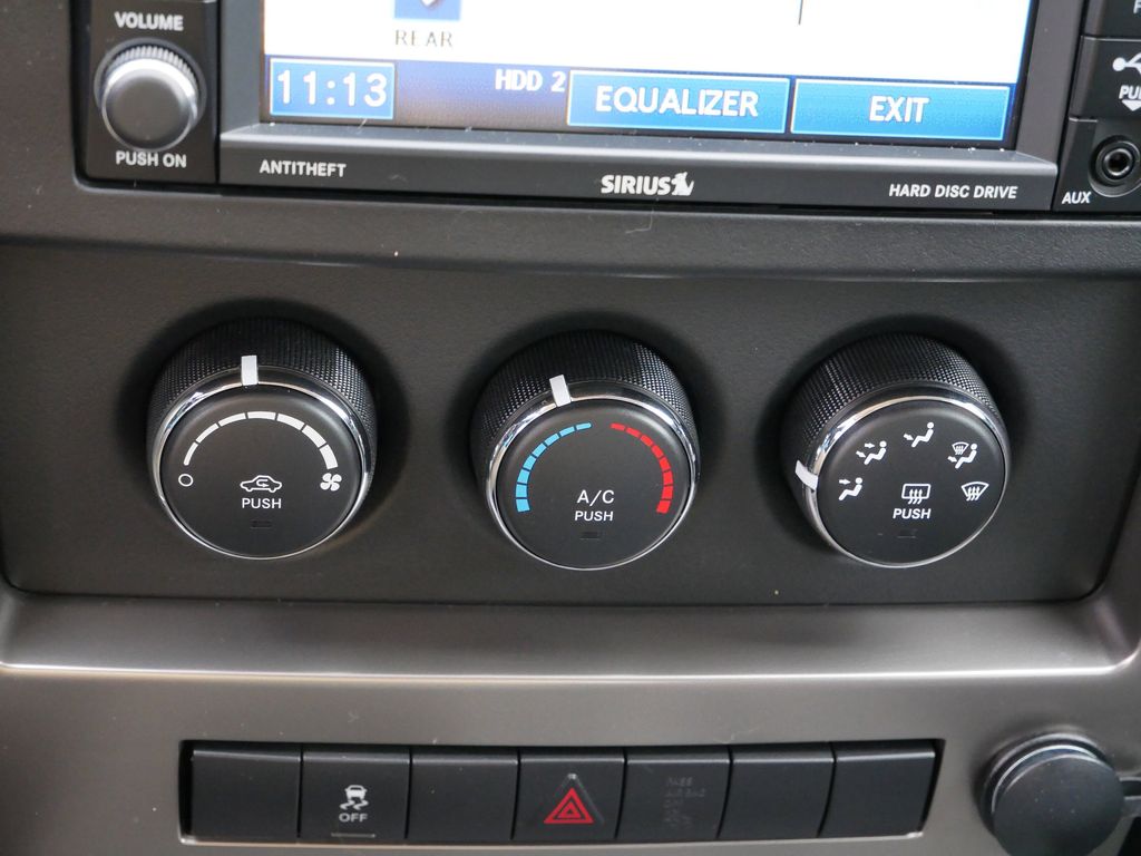 Thumbnail: 2012 Jeep Liberty - 34