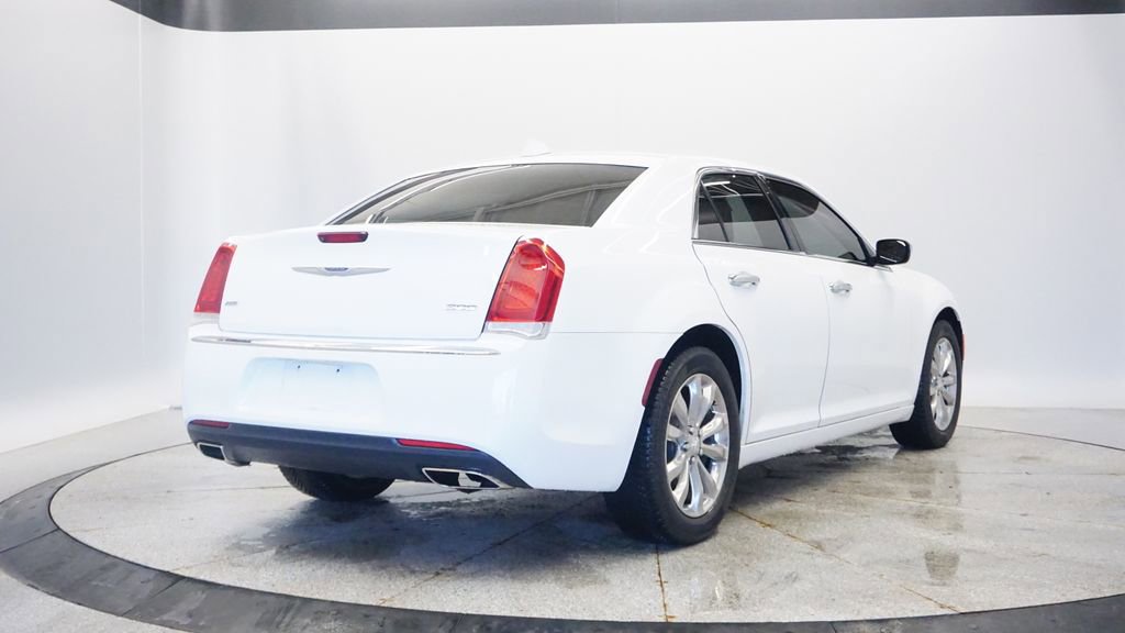 Thumbnail: 2019 Chrysler 300 - 6