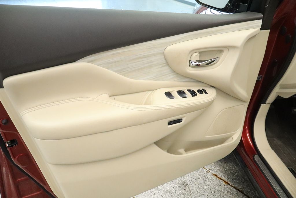 Thumbnail: 2015 Nissan Murano - 30