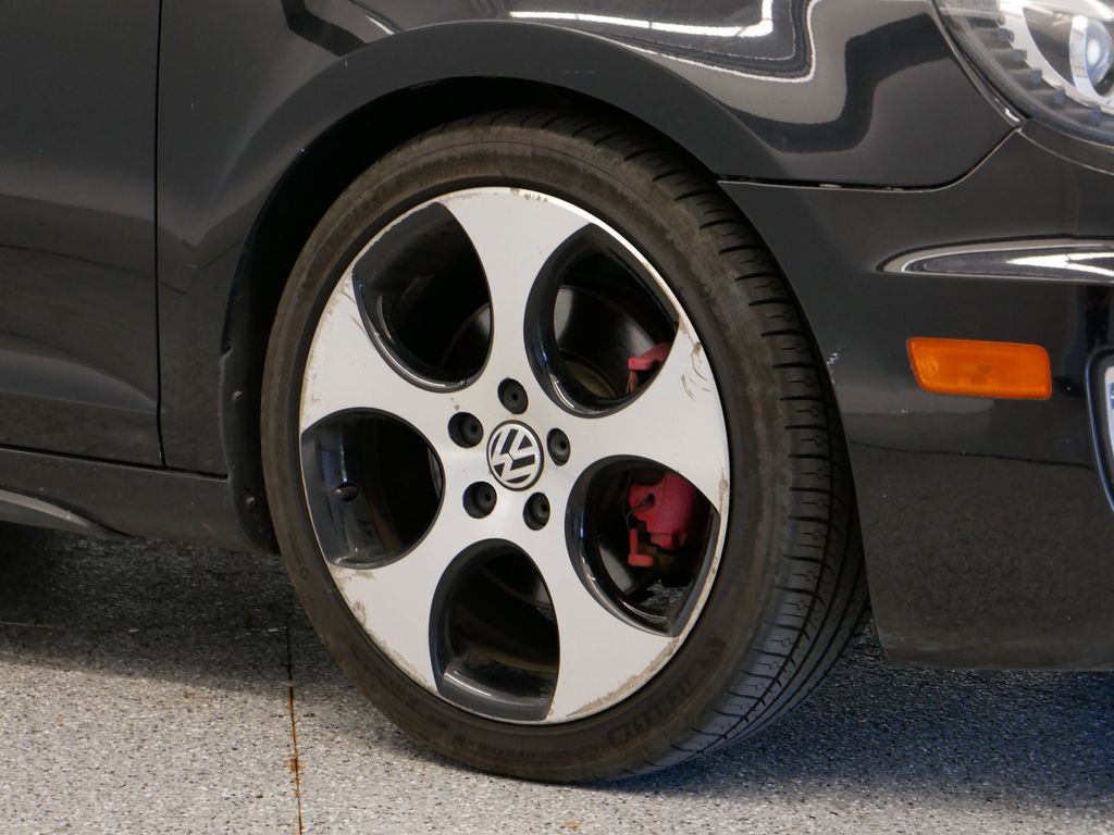 Thumbnail: 2012 Volkswagen Golf - 27