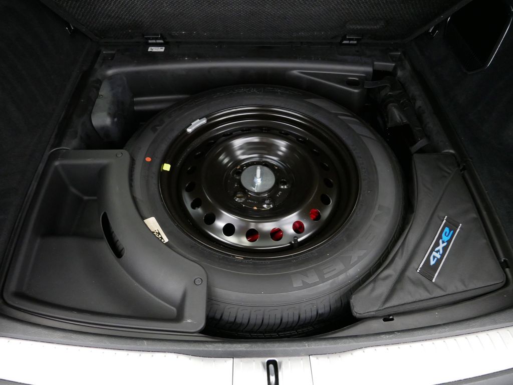 Thumbnail: 2022 Jeep Grand Cherokee - 17