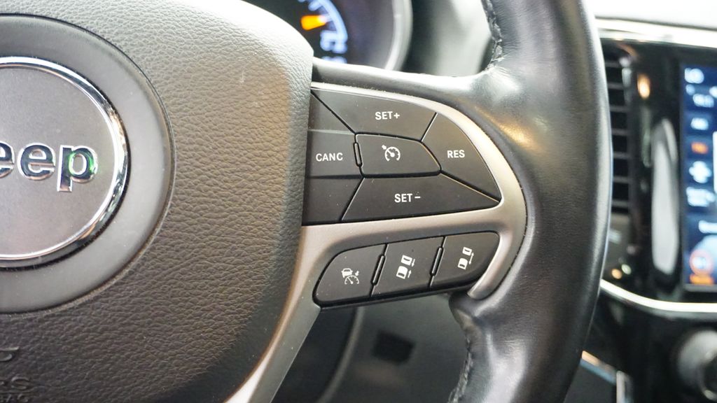 Thumbnail: 2021 Jeep Grand Cherokee - 39