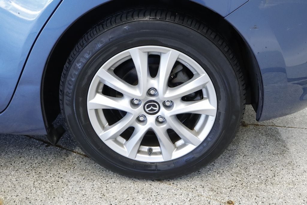 Thumbnail: 2017 Mazda Mazda3 - 17