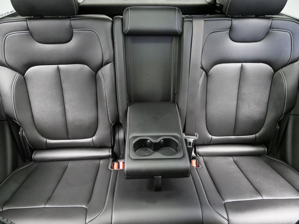 Thumbnail: 2024 Jeep Grand Cherokee - 25