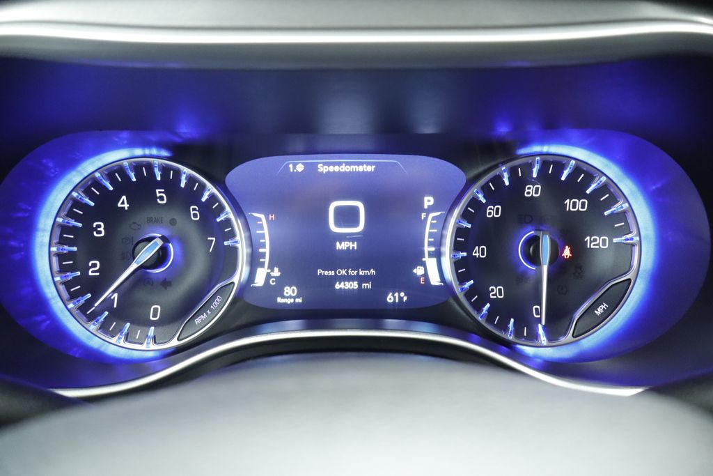 Thumbnail: 2023 Chrysler Pacifica - 30