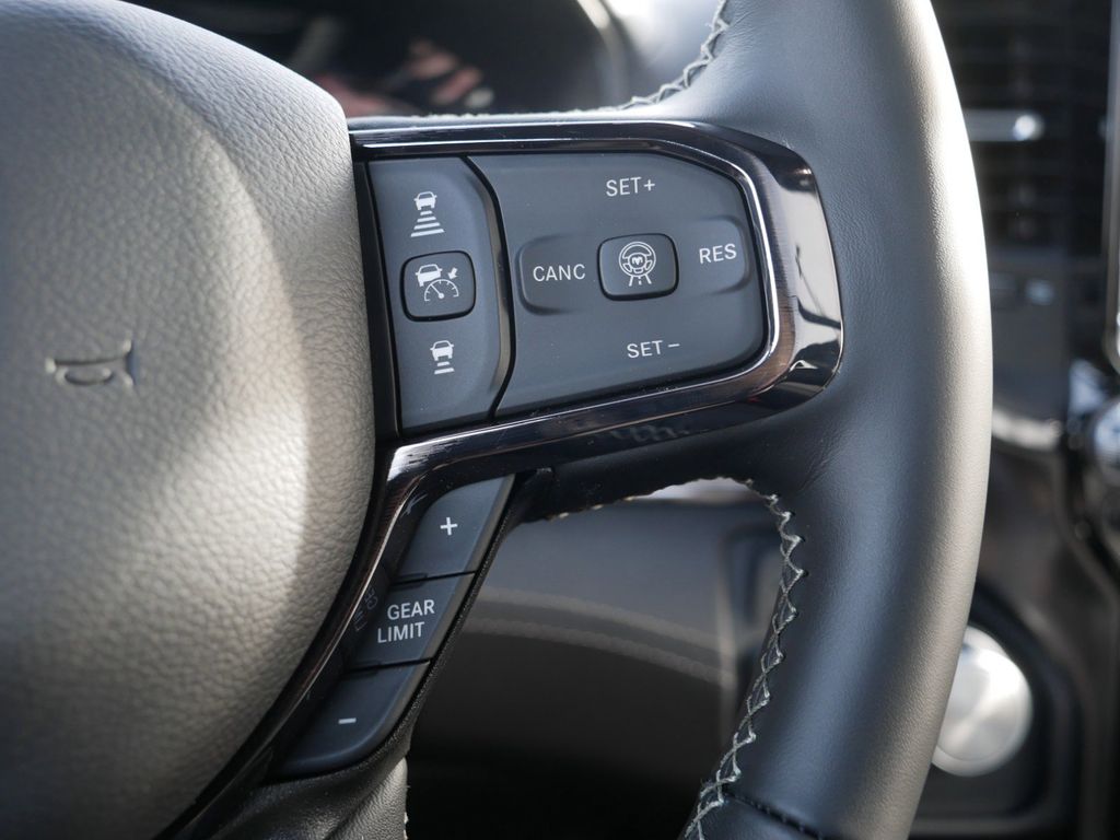 Thumbnail: 2025 RAM 1500 - 38