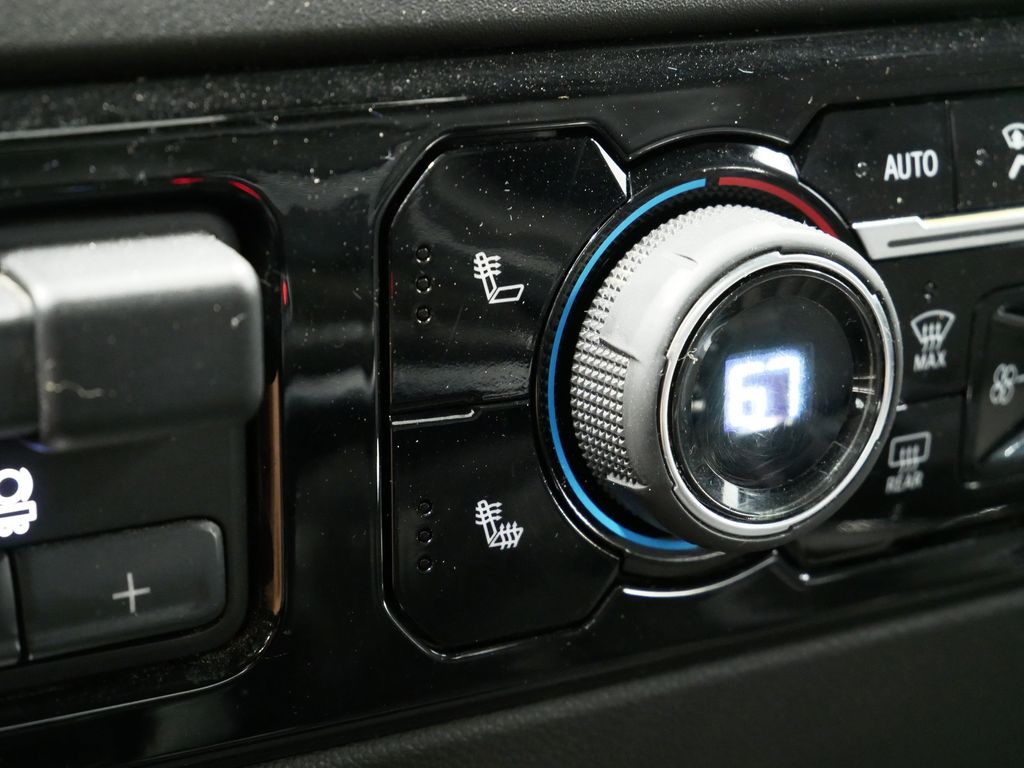 Thumbnail: 2022 Chevrolet Silverado 1500 - 46