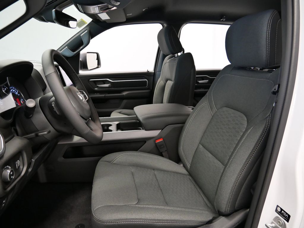 Thumbnail: 2026 RAM 1500 - 3