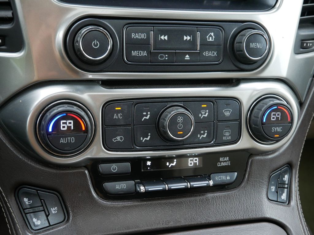 Thumbnail: 2016 Chevrolet Tahoe - 36