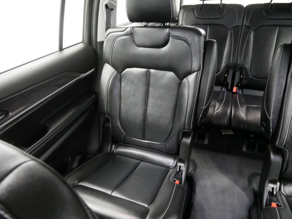 Thumbnail: 2022 Jeep Grand Cherokee L - 17