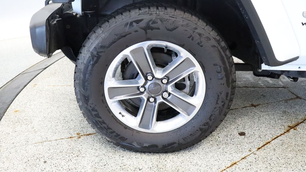 Thumbnail: 2021 Jeep Wrangler - 10