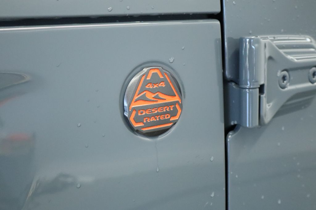Thumbnail: 2026 Jeep Gladiator - 14