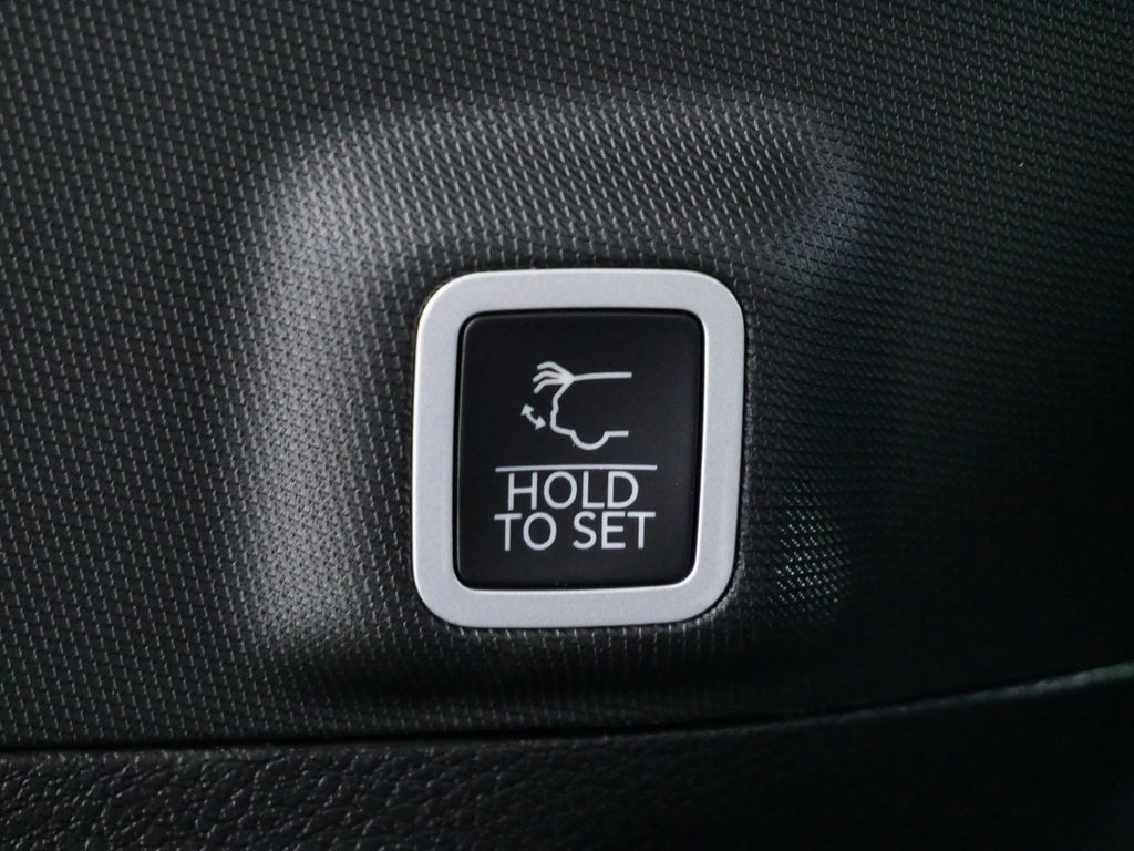 Thumbnail: 2025 Jeep Grand Cherokee - 28