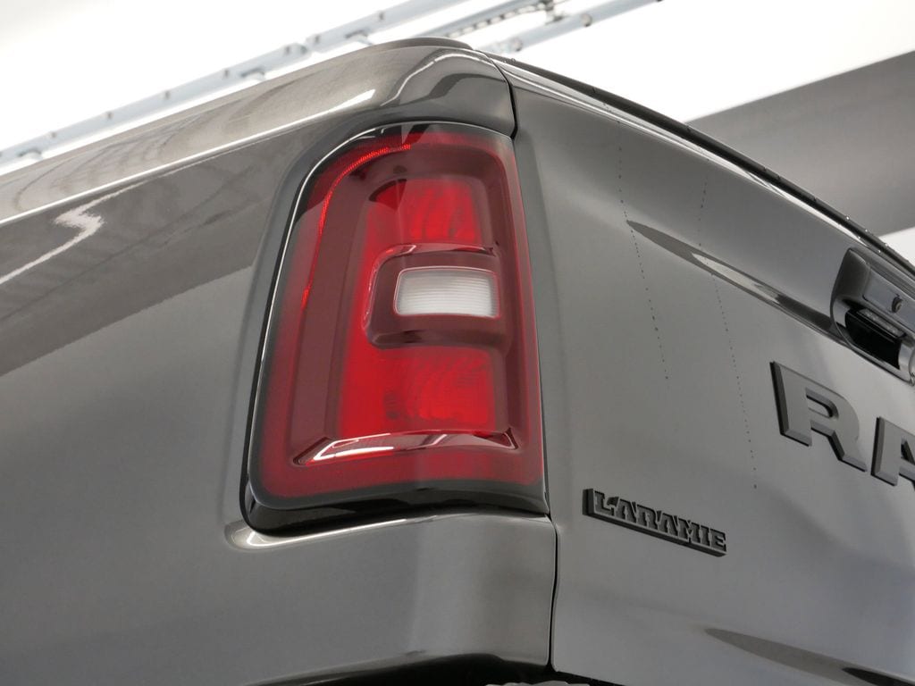 Thumbnail: 2026 RAM 1500 - 18