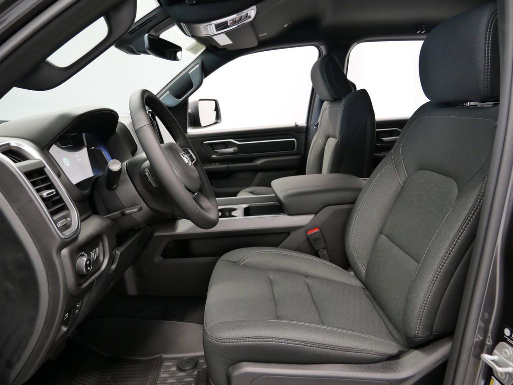 Thumbnail: 2026 RAM 1500 - 3