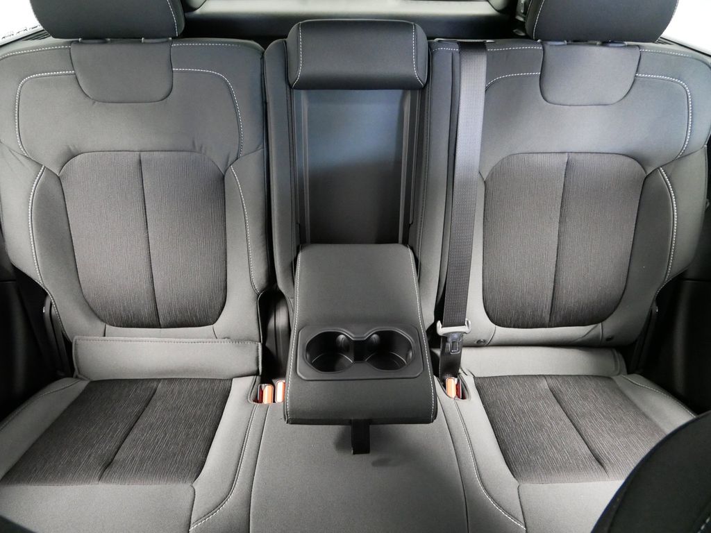 Thumbnail: 2025 Jeep Grand Cherokee - 22