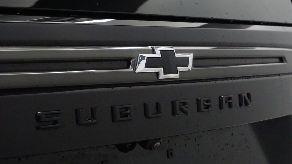 Thumbnail: 2022 Chevrolet Suburban - 17