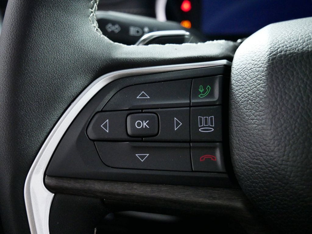 Thumbnail: 2025 Jeep Grand Cherokee - 38