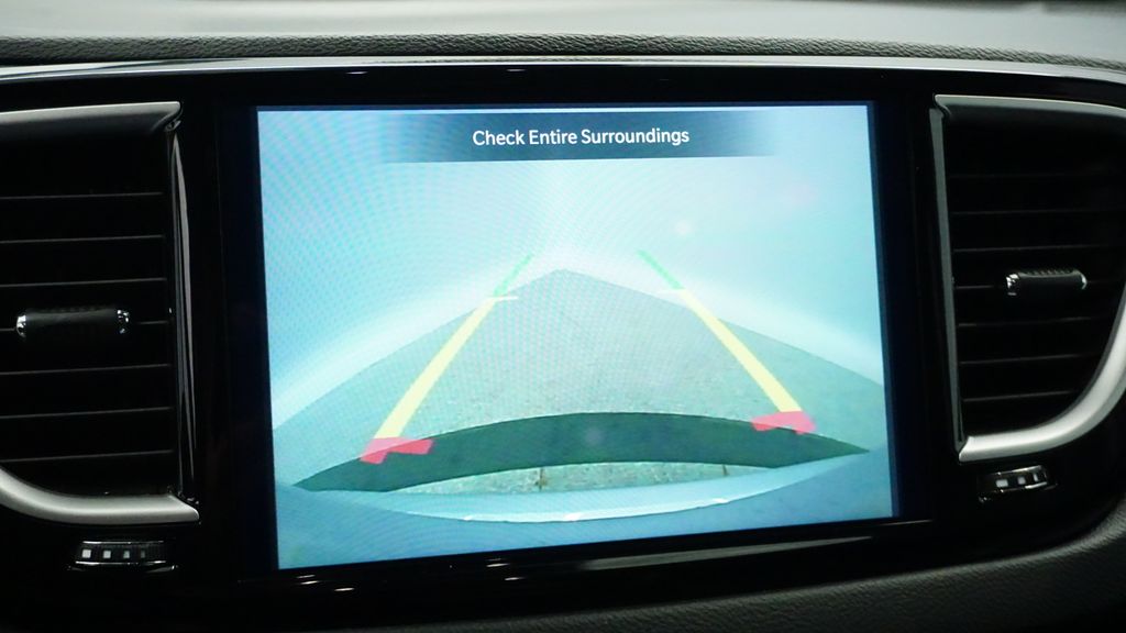 Thumbnail: 2024 Chrysler Pacifica - 27