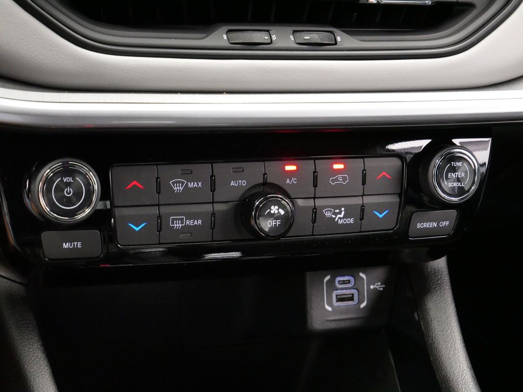 Thumbnail: 2025 Jeep Compass - 35