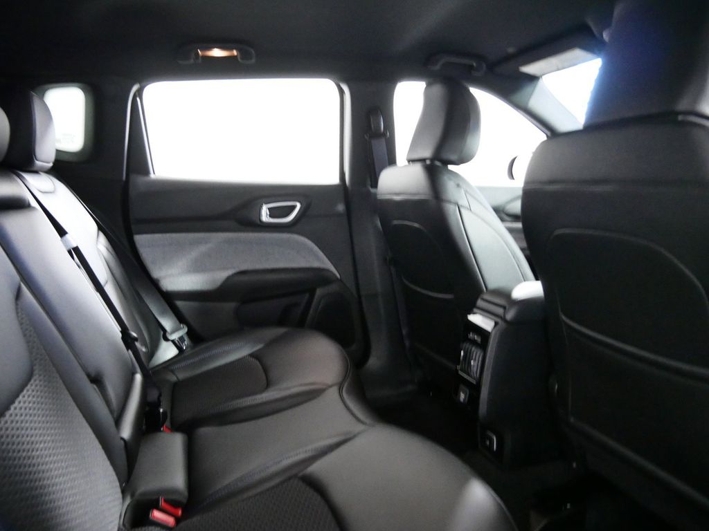 Thumbnail: 2024 Jeep Compass - 27