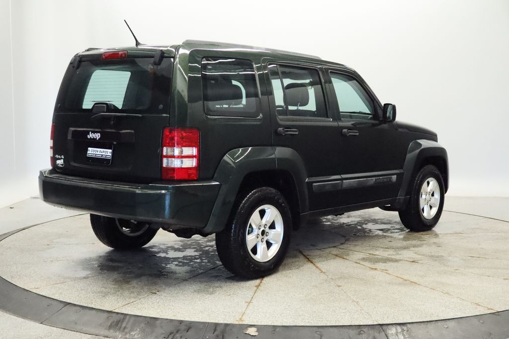 Thumbnail: 2012 Jeep Liberty - 5