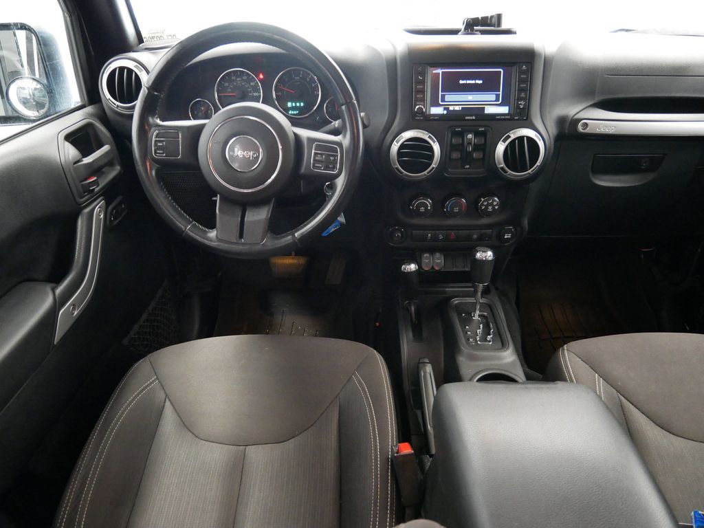 Thumbnail: 2015 Jeep Wrangler - 28