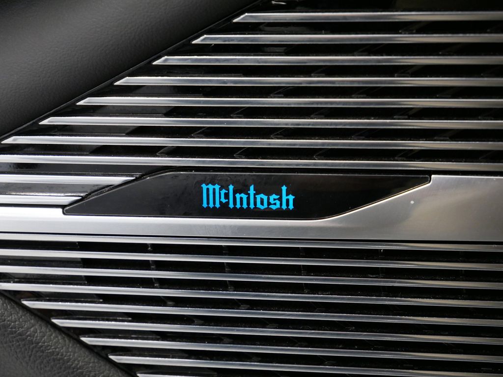 Thumbnail: 2023 Jeep Grand Wagoneer - 25