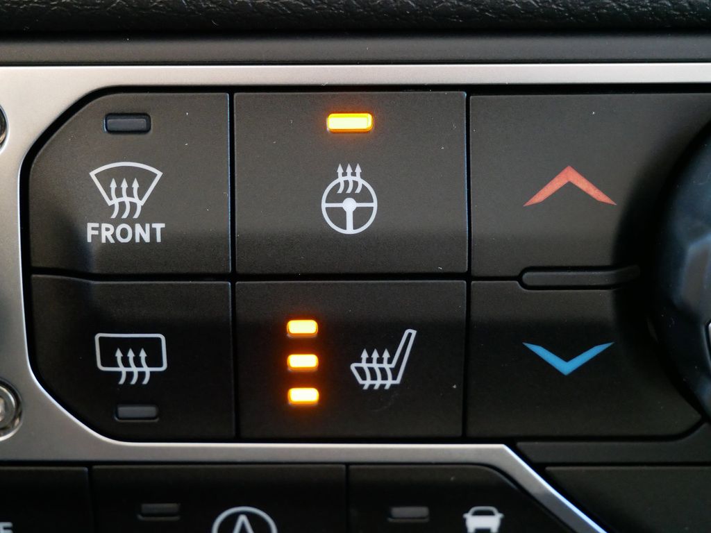 Thumbnail: 2026 Jeep Wrangler - 42