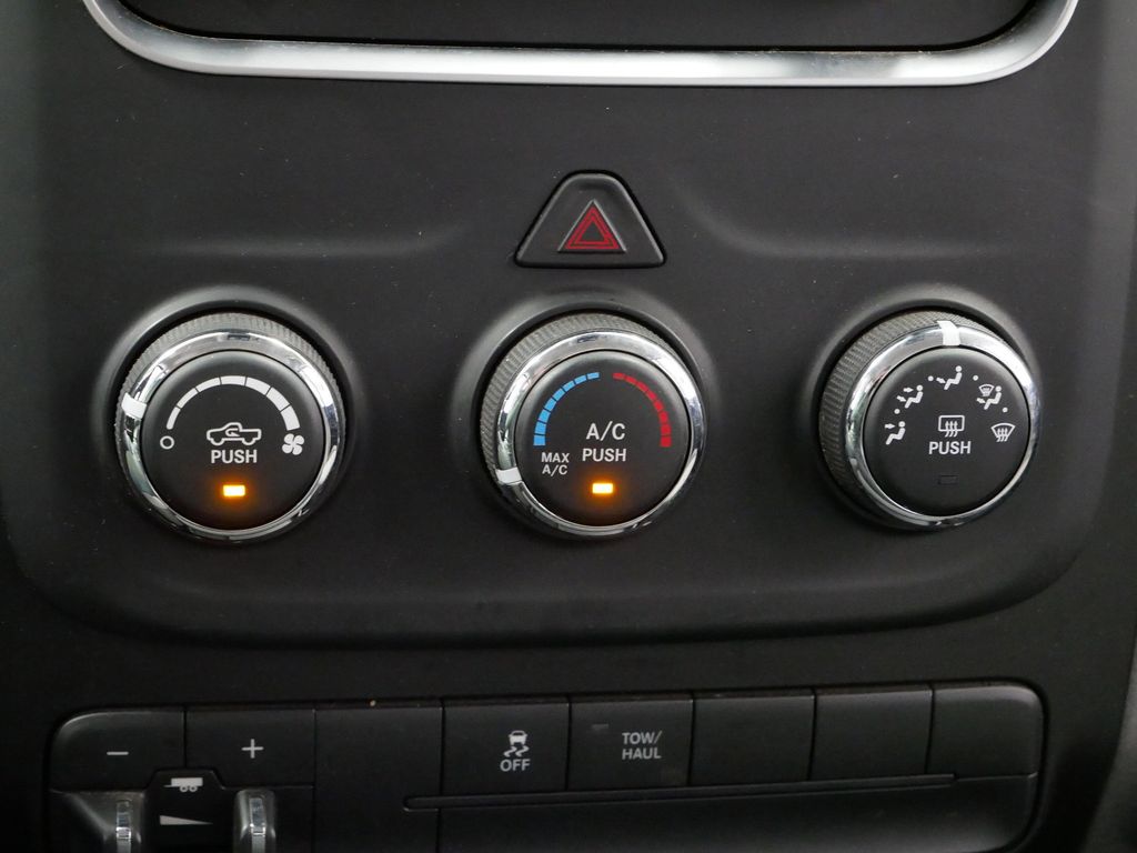 Thumbnail: 2021 RAM 1500 Classic - 30