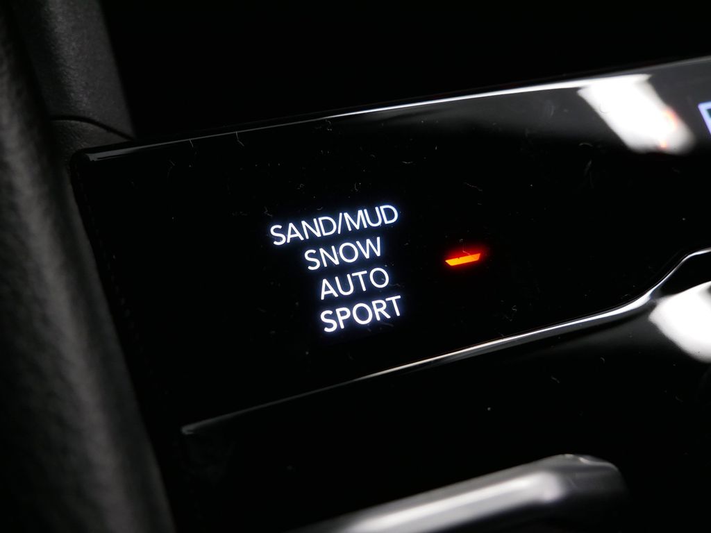 Thumbnail: 2025 Jeep Grand Cherokee - 40