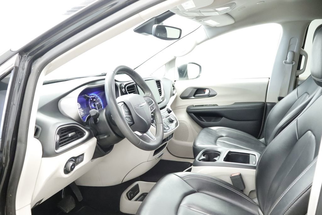 Thumbnail: 2023 Chrysler Pacifica - 19