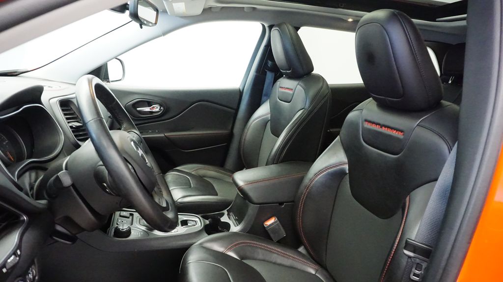 Thumbnail: 2021 Jeep Cherokee - 26