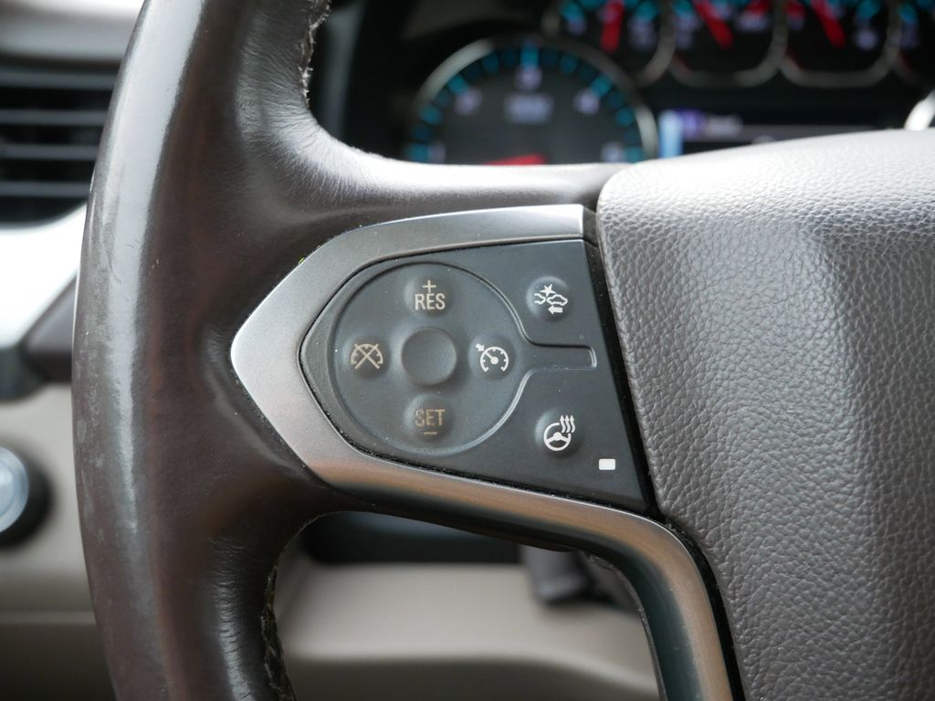 Thumbnail: 2016 Chevrolet Tahoe - 26