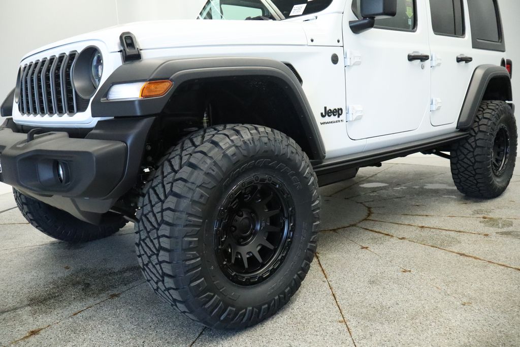Thumbnail: 2026 Jeep Wrangler - 12