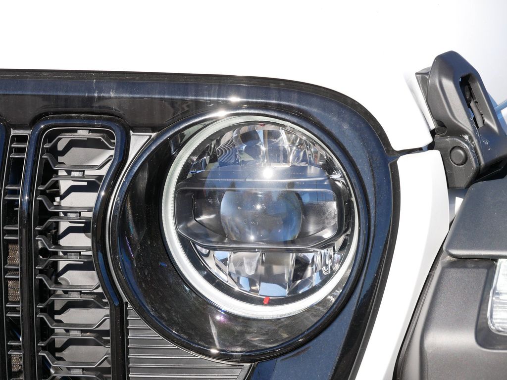 Thumbnail: 2026 Jeep Wrangler - 19