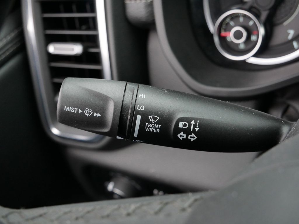 Thumbnail: 2025 RAM 1500 - 26