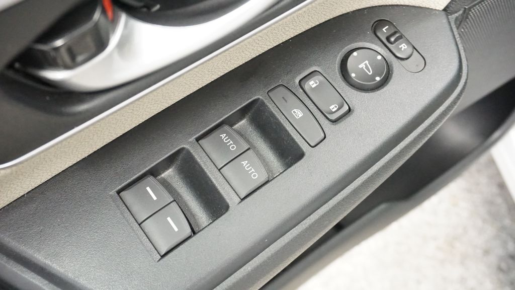 Thumbnail: 2020 Honda CR-V - 26