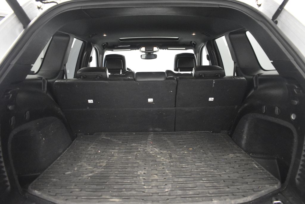 Thumbnail: 2020 Jeep Grand Cherokee - 14