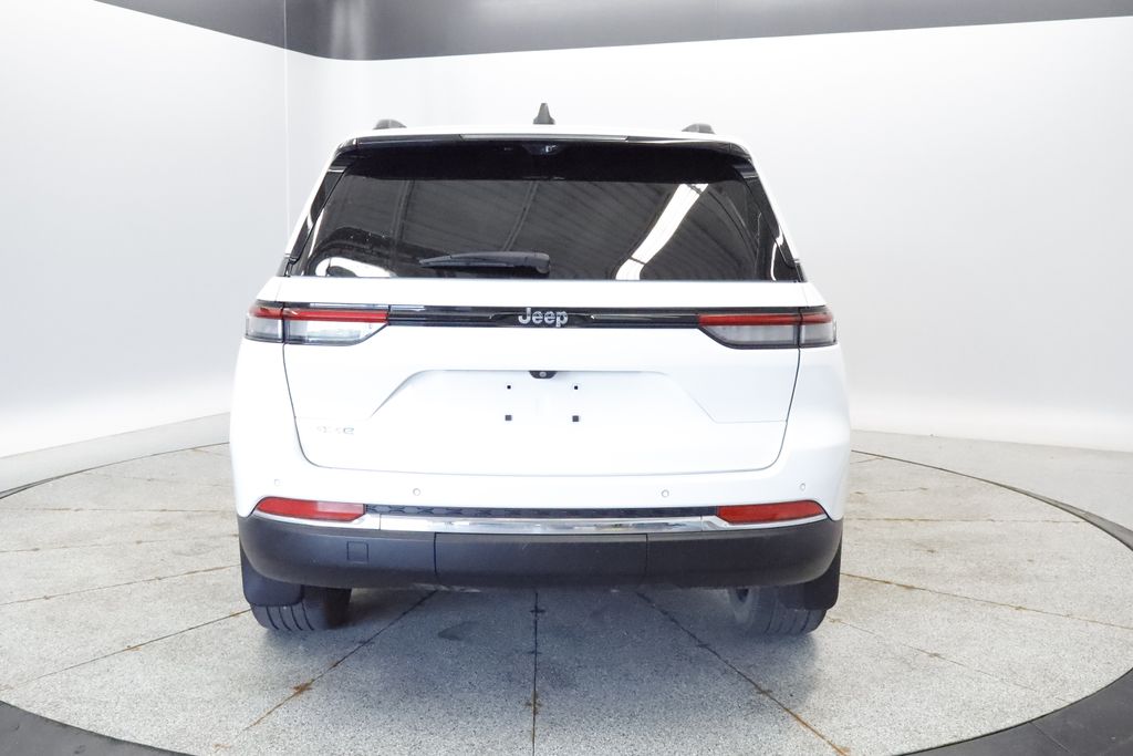 Thumbnail: 2022 Jeep Grand Cherokee - 4