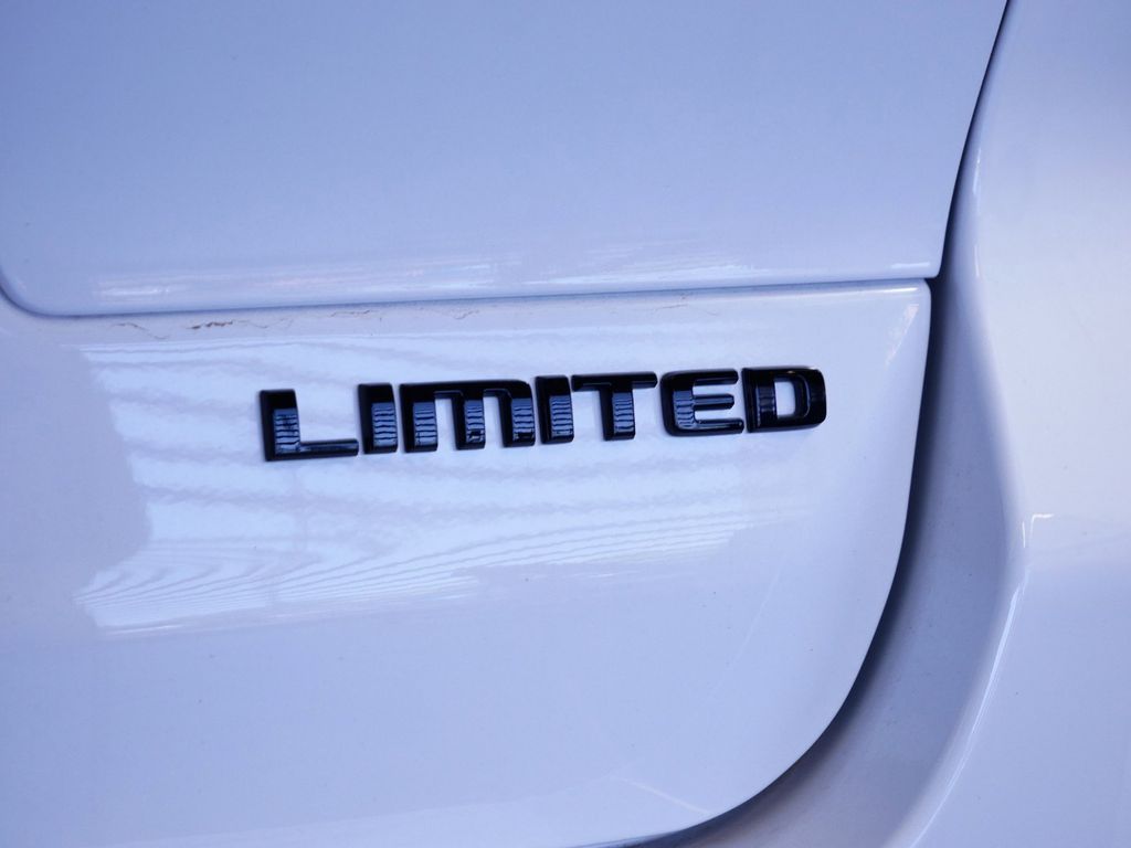 Thumbnail: 2025 Jeep Grand Cherokee L - 13