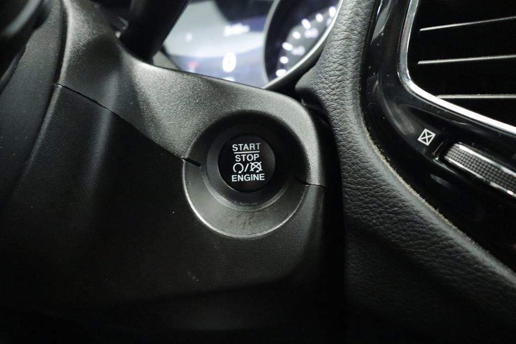 Thumbnail: 2019 Jeep Compass - 32