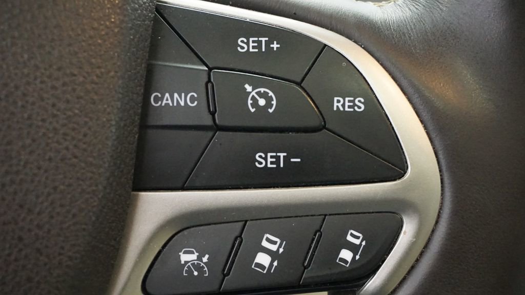 Thumbnail: 2016 Jeep Grand Cherokee - 49