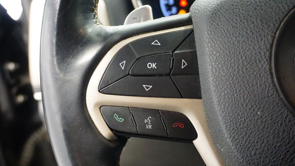 Thumbnail: 2017 Jeep Grand Cherokee - 37