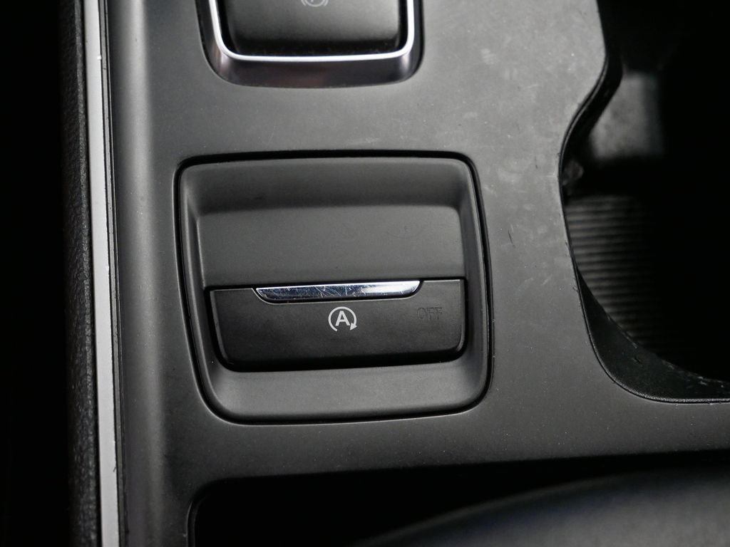 Thumbnail: 2022 Ford Edge - 42